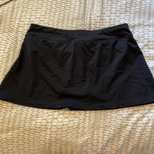 Black Lands’ End swim skort, size 8P. NWOT